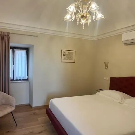 Апартаменты Dimora Santa Chiara *