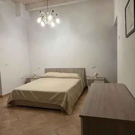 Apartment Dimora Santa Chiara *